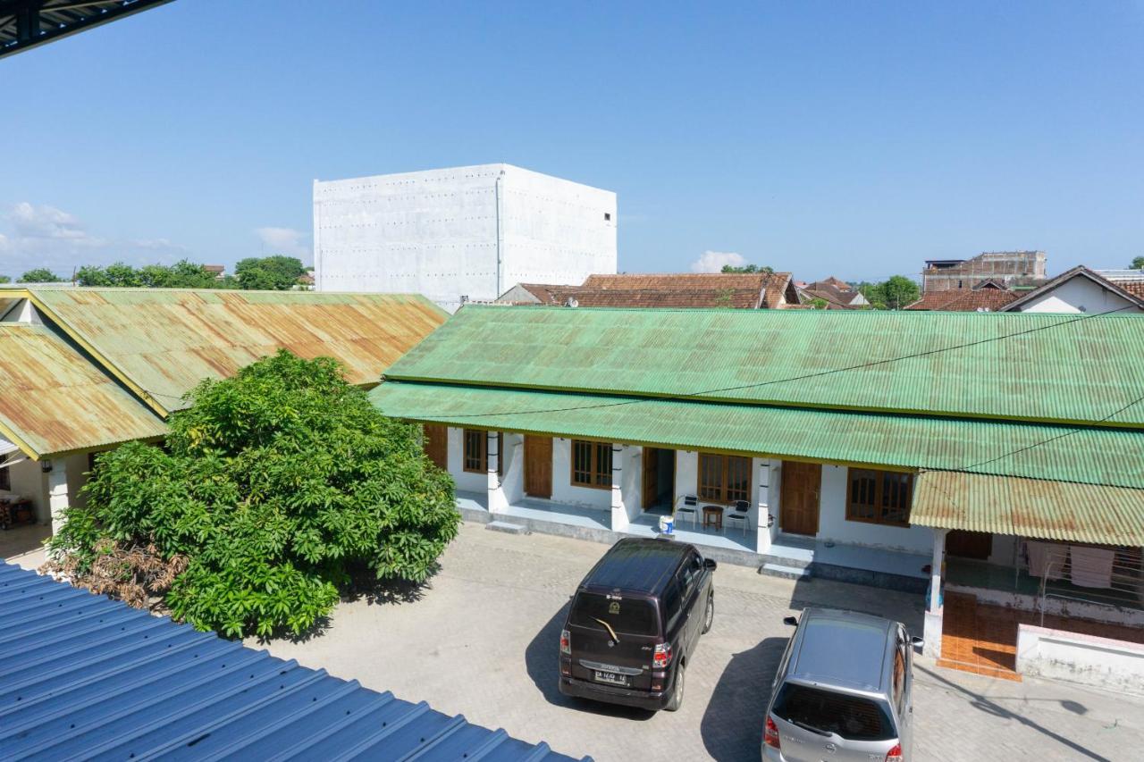 Reddoorz Syariah Near Sultan Muhammad Kaharuddin Airport Hotell Sumbawa Besar Exteriör bild